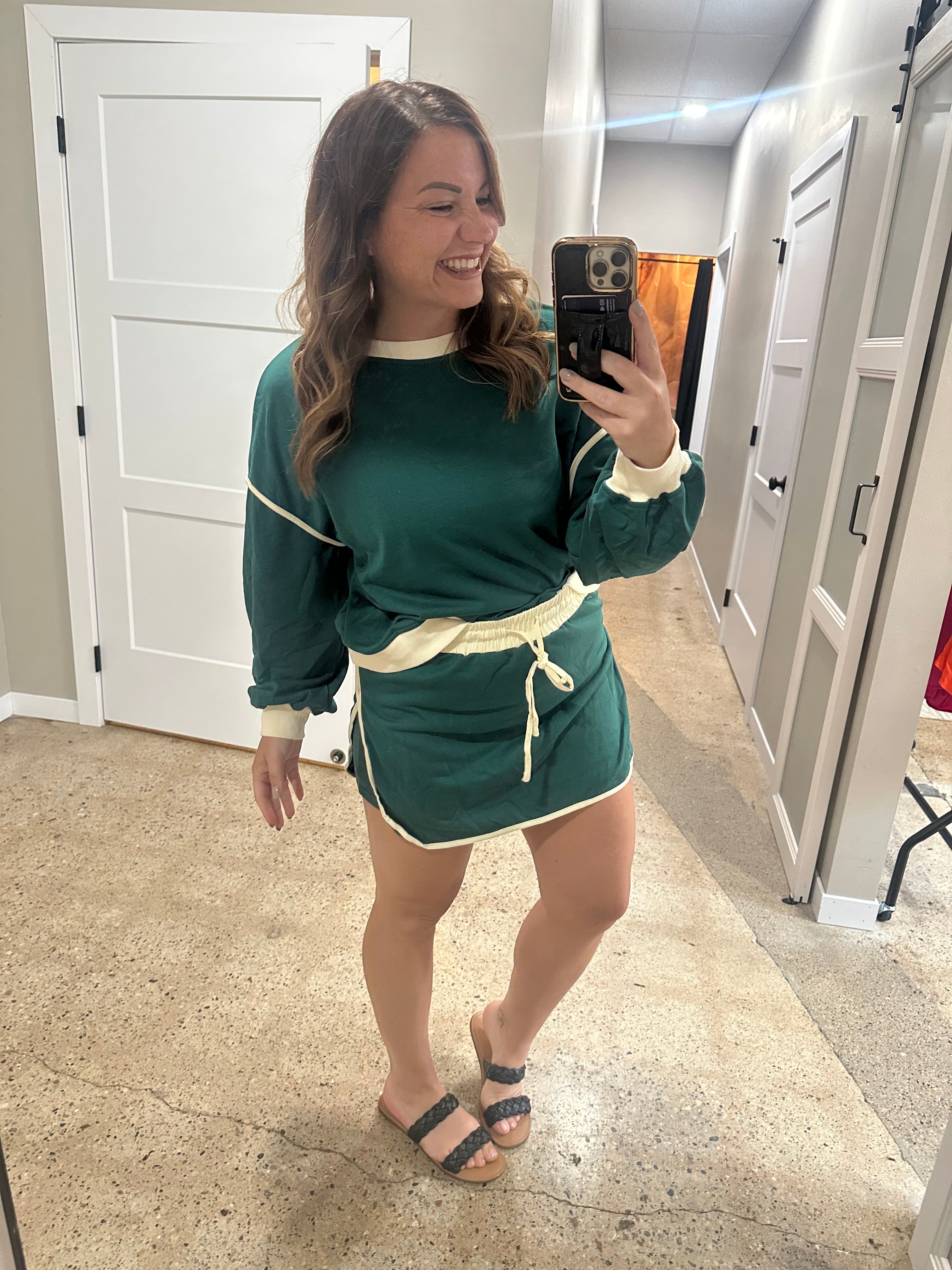 Contrast Loose Pullover Top and Lace-up Waist Skirt Set